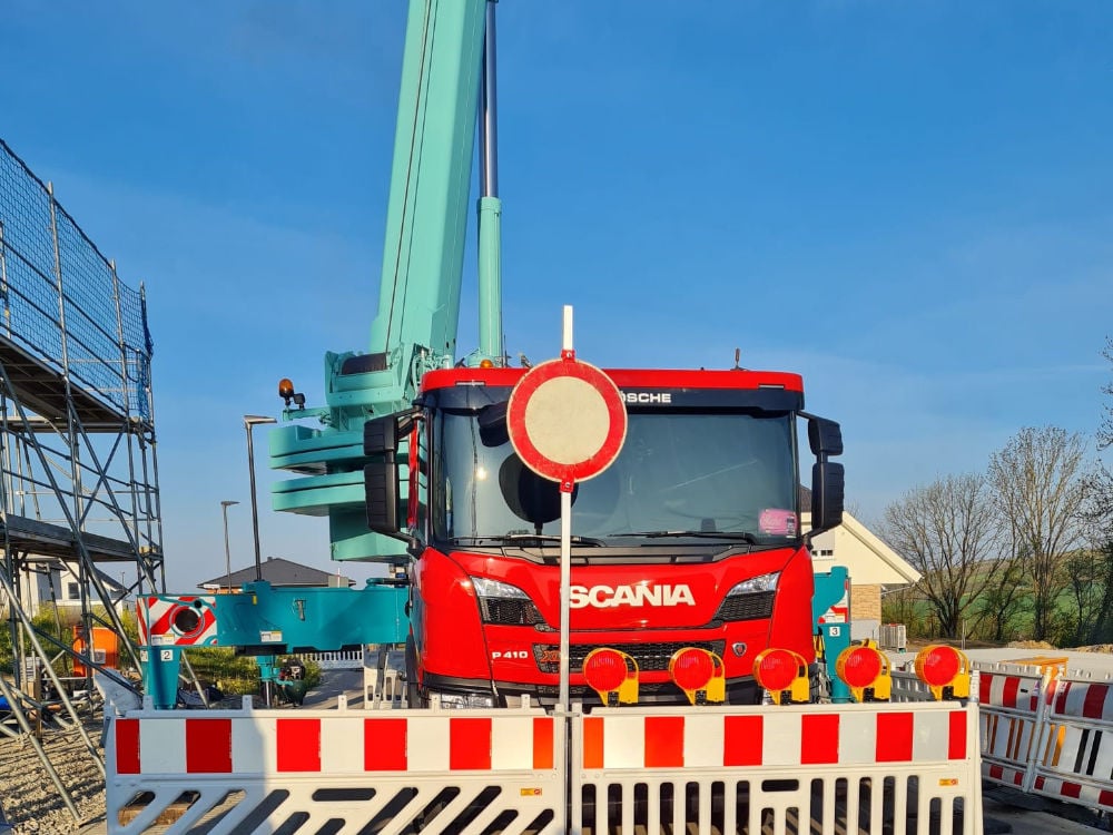 Verkehrstechnische Absicherung einer Arbeitsbühne